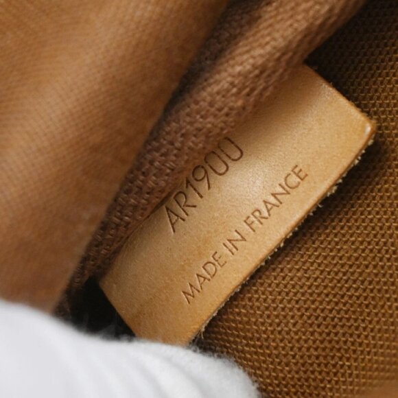 LOUIS VUITTON Logo Saumur 30 Shoulder Bag Monogram Leather Brown - Picture 13 of 14